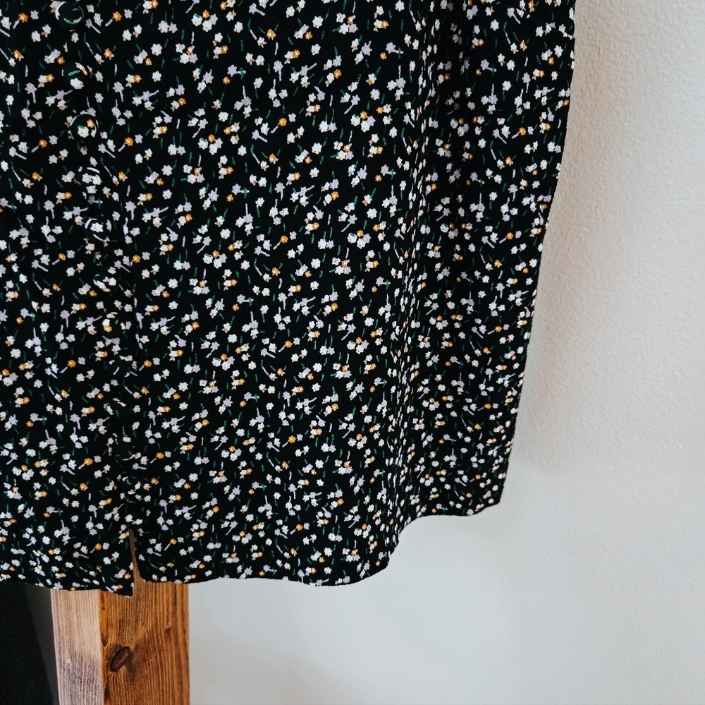 3/$20 Madewell Floral Print Sleeveless Tank (Size 4) - Picture 3 of 5